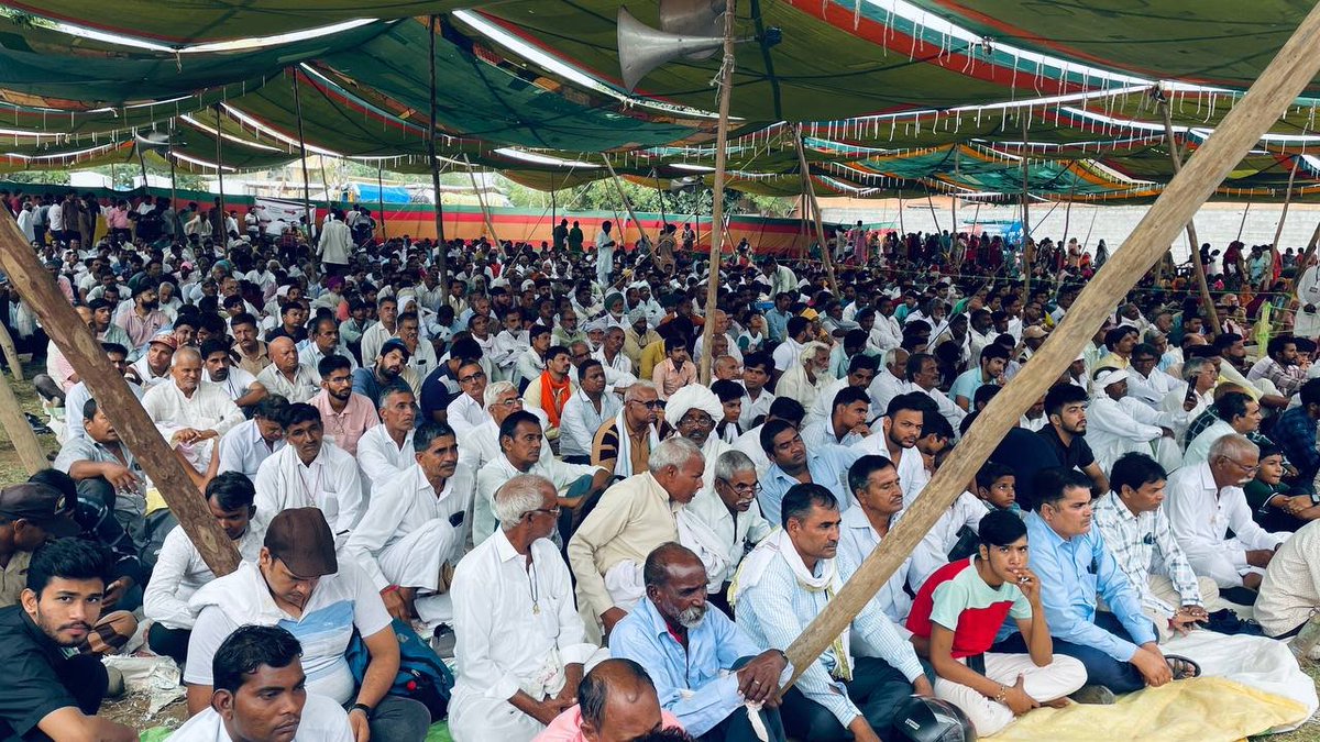 PinkiPi85104342's tweet photo. September holds a special significance in Dera Sacha Sauda 's history as Revered Shah Satnam Ji Maharaj Entrusted his holiness Saint MSG insan with the divine legacy. #MahaaropkarMonthBhandara in  Jaipur  was celebrated with 159 welfare works and lakh gethering . https://t.co/1SijJsZib2