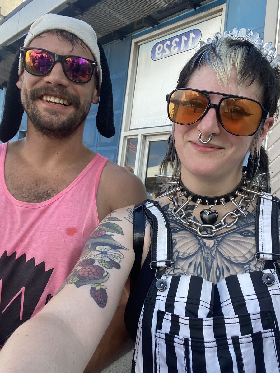 t0adb0nes's tweet photo. downloaded twits to dump my cute bf https://t.co/JdVFebhj09