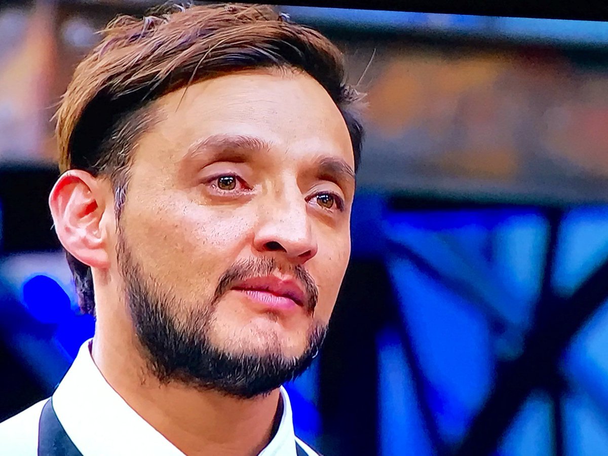 Outcast_17's tweet photo. Empieza a hervir el agua. 
Barragán: "En mi casa hervían agua" 
#MasterChefCelebrityColombia https://t.co/XRICIQuwd9