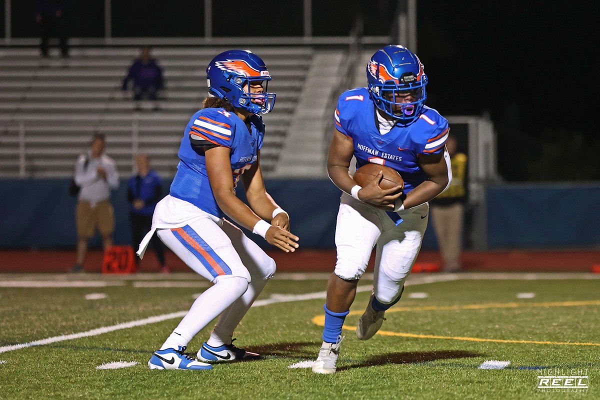 <a href="/TPWHawksFootba1/">TPW Football</a> <a href="/CoachGdowski/">EG</a> <a href="/grid_irons/">GridIrons</a> - Action from the Hawks home win over Niles North.

📸:<a href="/HRPimages/">Highlight Reel Photography</a>