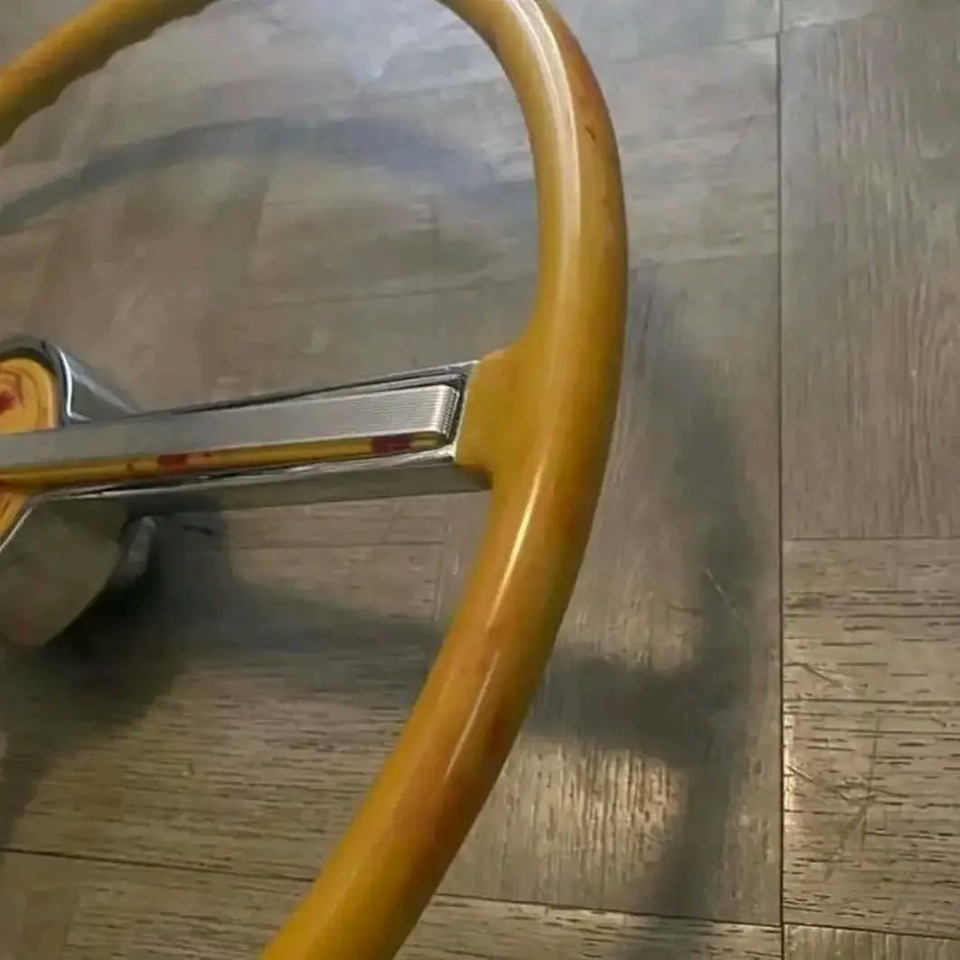 ObsPart's tweet image. Caramel color with some red accents mixed I just like a shifter knob inbox for price