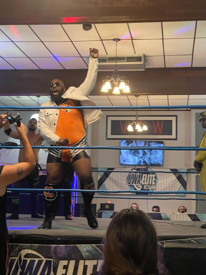 CoreyDillinger_'s tweet photo. When I step in the room. I Demand attention/ respect. Put some respect on my name.
.
.
#respect #prowrestling #levelyourselfup #newjersey #liveyourbestlife #uwaelite https://t.co/eqbGBXnoDi