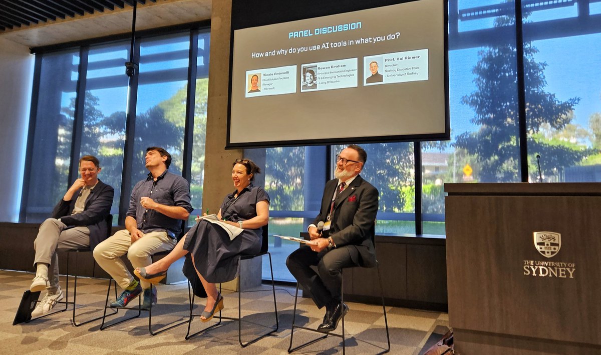 #LPCLive event on #ArtificialInteligence where students are both excited & overwhelmed, and where 3 experts share how deeply integrated #AI is in their work. AI is creative hallucination, @karisyd. @USYD_BCD #HigherEd