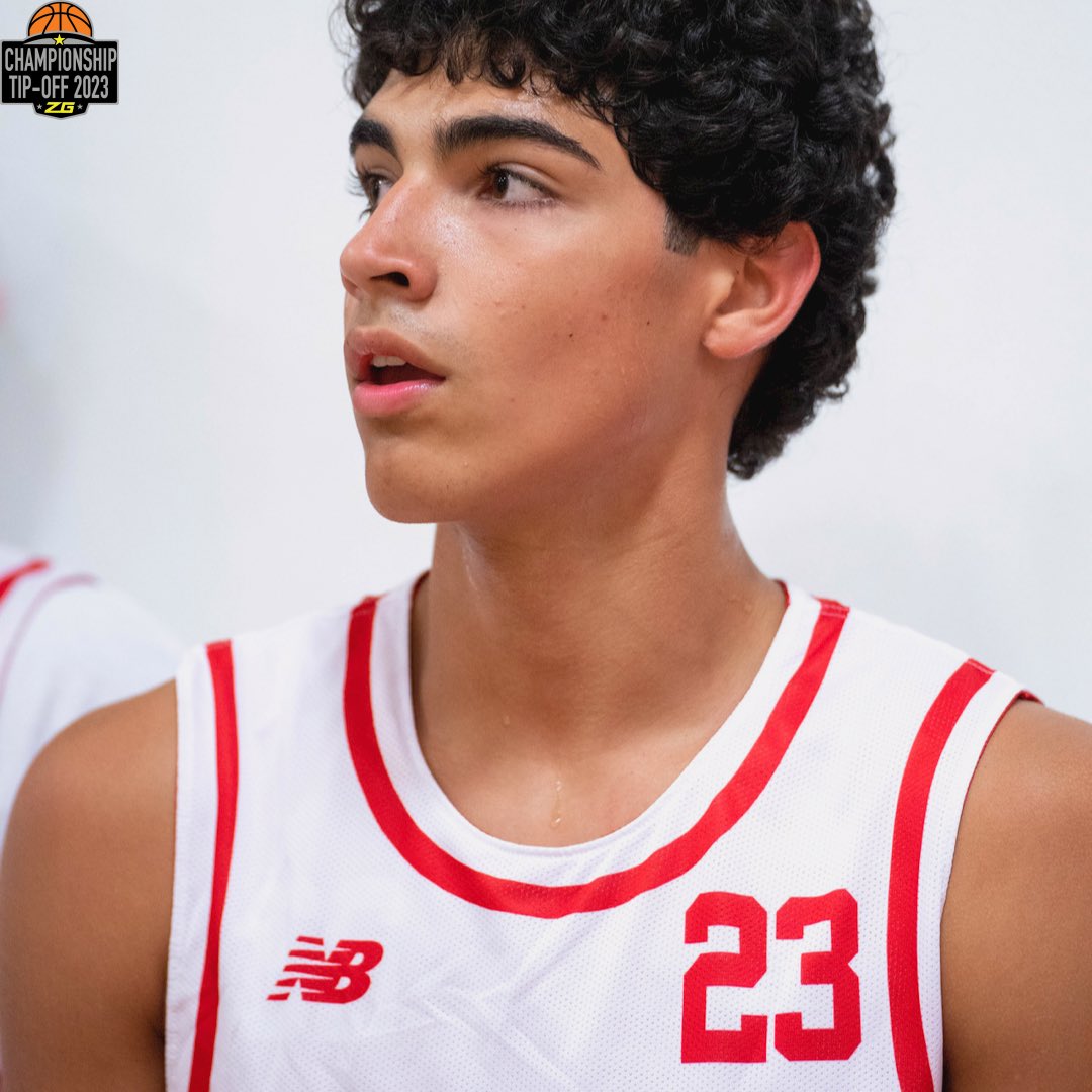 NEElite_Vault's tweet photo. Lots of big debuts this past weekend @ZeroGravityBB #FallTipOff‼️ 2025’s Nick Mackland-Rivera from Bishop Guertin, 2027’s @Zcronin920 from Austin Prep, 2027’s @LucasSanson9 from Manchester-Essex, 2027’s Jono Raleigh from St. John’s and more! Lots more making 🔴⚪️🔵 debut next weekend #RumblefortheRing