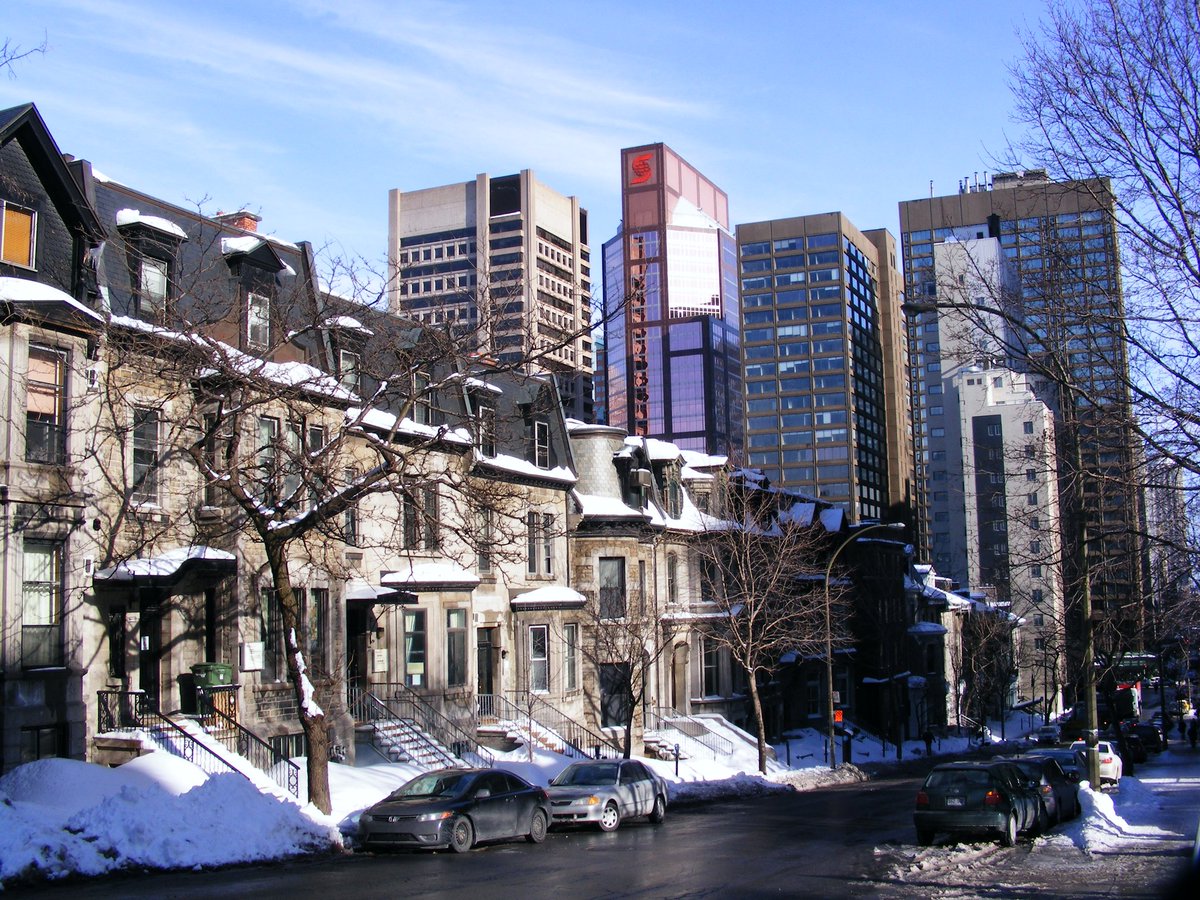 TheCritninja's tweet photo. hey, calgary inner city developers.
can you please build duplexes like these now? #HATF https://t.co/ITVRwX3OIy