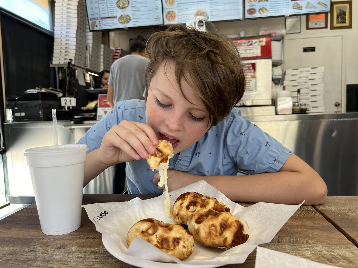 The heart of Orange County has so much for kids! Have you ever been to Santa Ana California? 

@travelsantaana 
#travelsantaana #carpediemourwayinsantaana #stayinsantaana