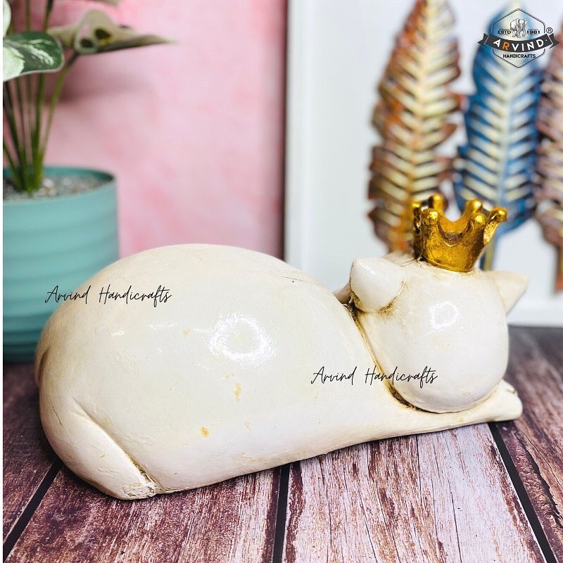 “Indulge in meantime joy with our cat-shaped bowl. A fusion, it adds flair to feeding, delighting your feline friend in style.”

Resin Cat Bowl Table Decor

..
..
..
..
..
#tabledecor #fiberart #cat #bowl #arvindhandicrafts #product #unique #handicrafts #gifting #candybowl
