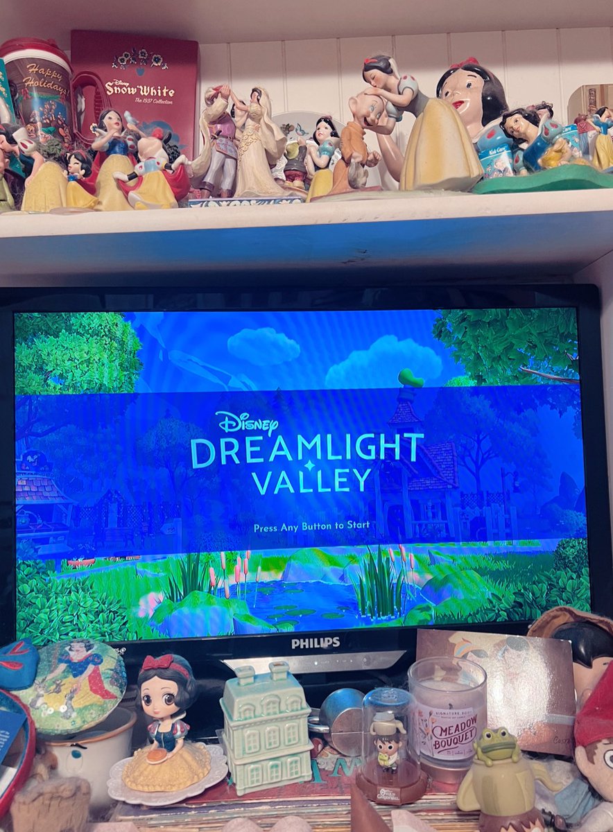 starfragmint's tweet photo. If you have any tips or tricks, let this girl know! First time playing 🥲🩵✨🏰 #ddlv #ddv #DisneyDreamlightValley #disney https://t.co/0ee0ZJ8q6A
