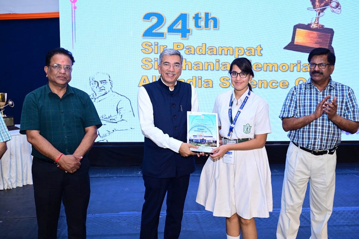 DPSJOD's tweet photo. In the 24th Sir Padampat Singhania Memorial All India Science Quiz 2023 organised at L K Singhania Education Centre Gotan, Manya Goyal and Harsheen Khera of class XII emerged as the champions. They received mementos, certificates and Rs 10,000/- each.
@Interstar_AE https://t.co/7IqHdTy0yS