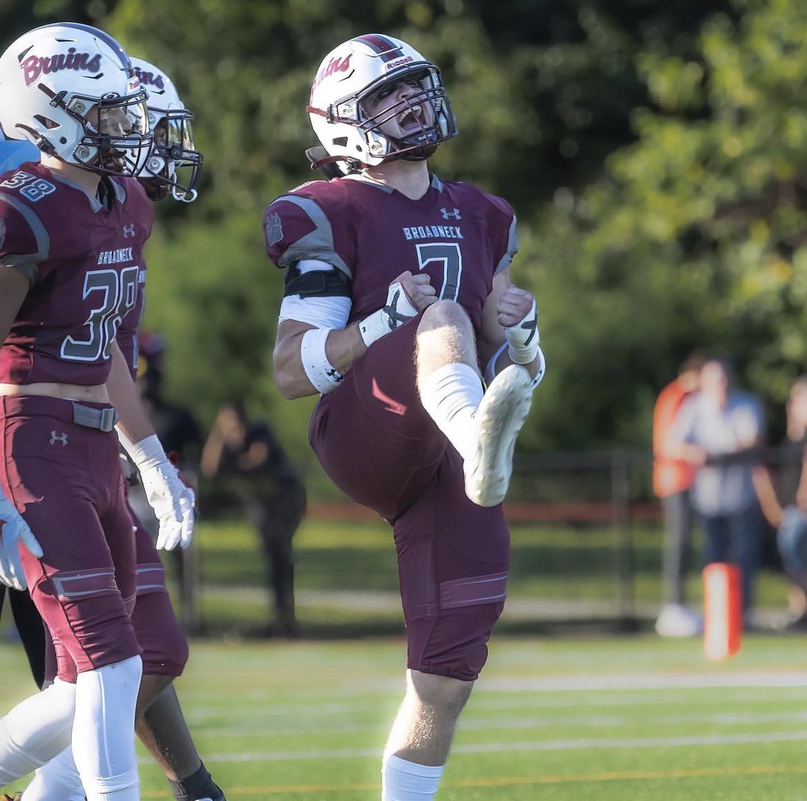 jed_pellicano's tweet photo. Been a little quiet recently, lot of good things happening right now and great stuff to come. Feels great to be 2-1. 
Feeling a lot of chemistry with these boys. 

Ball still doesn’t lie…
And I still love this team.
@broadneckfb https://t.co/jkTOtnMvVv