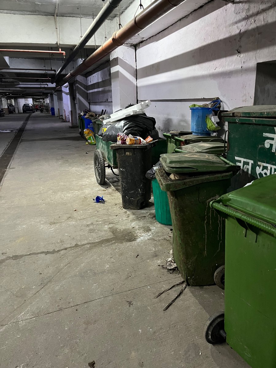 alankrits's tweet photo. Swach bharat ki nayi taswir.. Curtesy Homes 121, Noida sec 121...perfect example of ignorance....Soon to be home of many diseases @swachhbharat @narendramodi @BrijeshpathakUp #homes121 @PankajSinghBJP https://t.co/IUKIEeOIaX