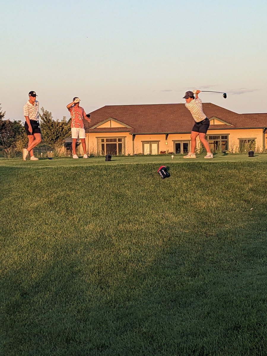 Varsity group got to close down Otter Creek tonight getting in a practice round before a busy week. #SEPGolf