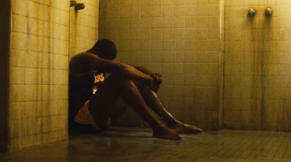 Lbaini's tweet photo. No va a haber otra temporada de la serie de los Lakers. Concha de la lora.
#WinningTime https://t.co/02Q1lmpcV9