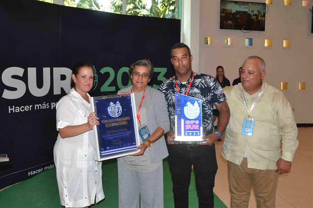 CanalCaribeCuba's tweet photo. #Cuba🇨🇺 | La principal muestra comercial de #Cienfuegos, #Exposur 2023 cerró sus puertas hoy con la presencia de unos tres mil empresarios de 10 provincias cubanas, 10 países y 17 compañías extranjeras.
👉https://t.co/3cpUxaxKxG https://t.co/URFOCWSgvT