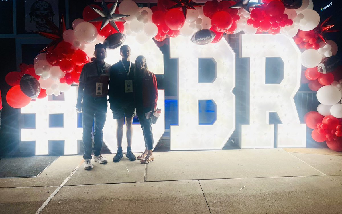 I had a blast in Lincoln yesterday!  Thank you for the invite. <a href="/s_kwilli32/">Keith Williams</a> <a href="/Coach_Satt/">Marcus Satterfield</a> <a href="/MSouthFootball/">Millard South Football</a> <a href="/Coach_Wiz3/">Coach Wiz</a> #Huskers #SouthBoyz