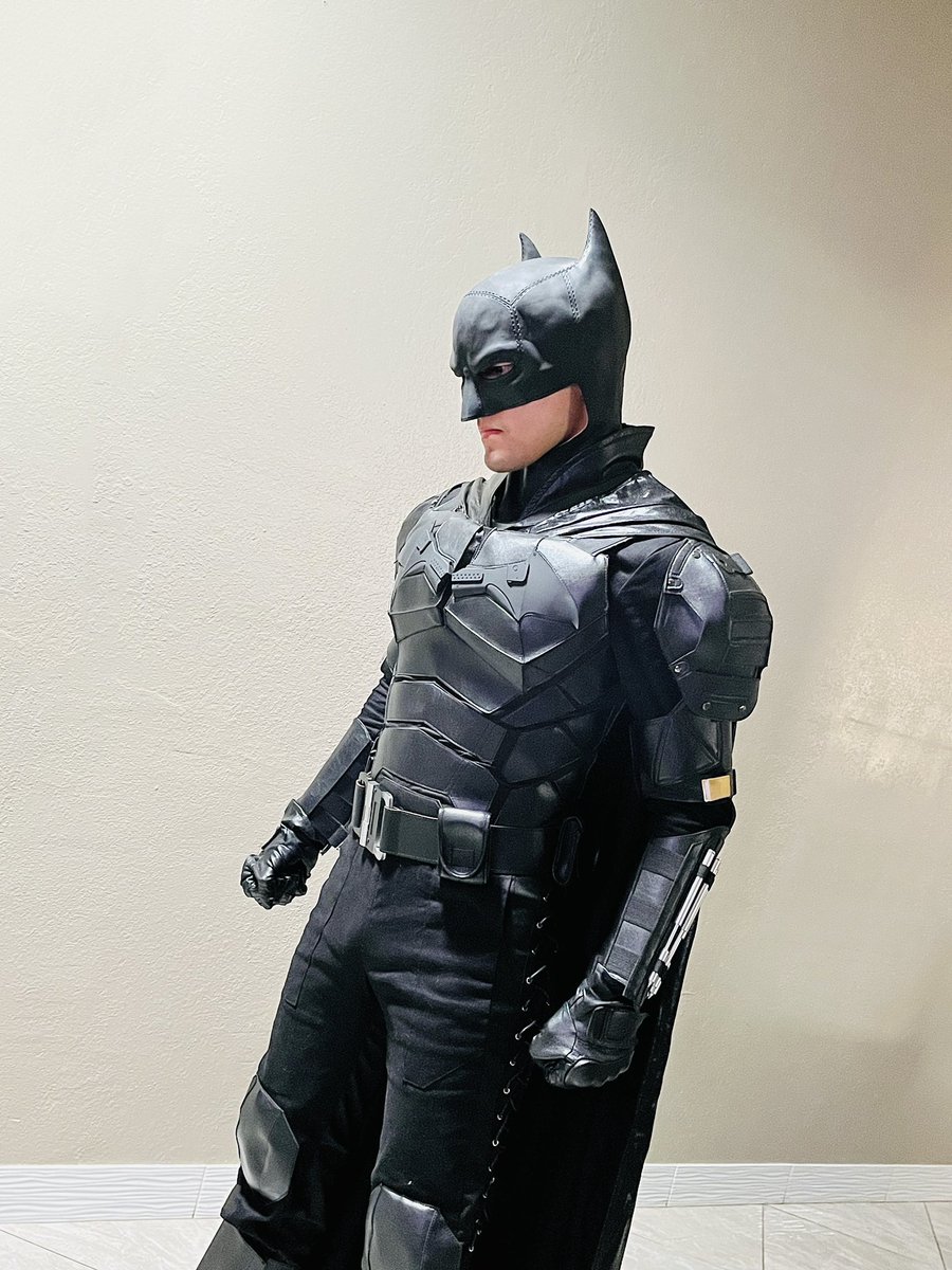 therobertrubio's tweet photo. Batman Day was yesterday, but Happy #BatmanDay ! 🦇🦇 https://t.co/UvQUnISWkP