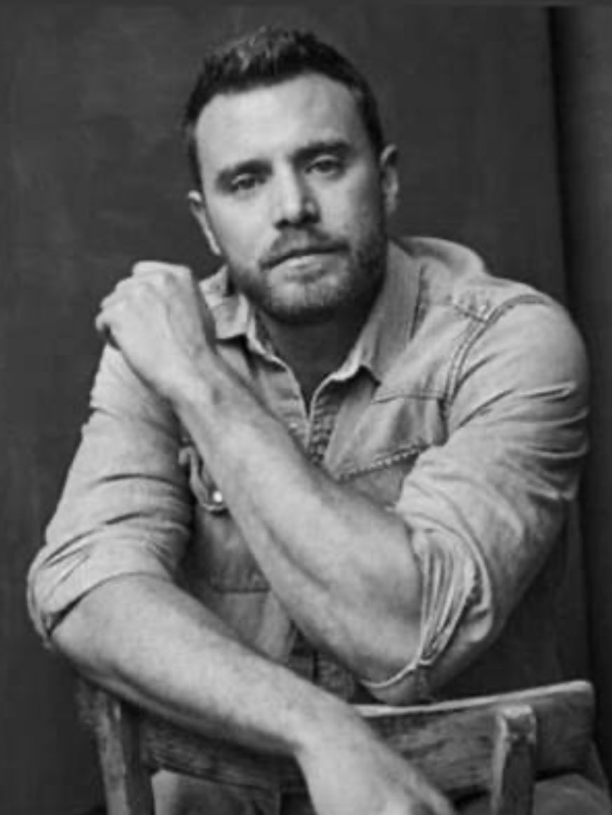 cindy2_0's tweet photo. He was the reason I joined Twitter.  I remember stalking..I mean..followin his tag&amp;anything related 2him.  I met incredible women here &amp;we all shared a common thing..our love4our btd.  #BillyMiller was not only an incredible actor;his charisma&amp;charm was so special.#RIPBillyMiller https://t.co/4JsIb7jpLo