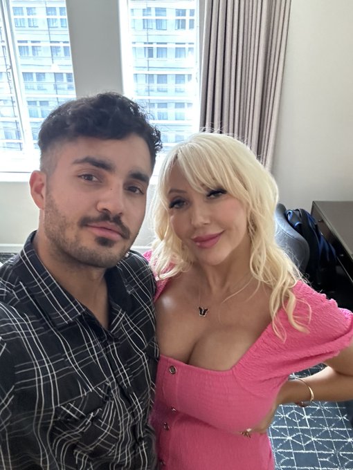 Got to meet this beautiful lady today&hellip;and do some other things😈@VictoriaLobov https://t.co/kLrlh63u0