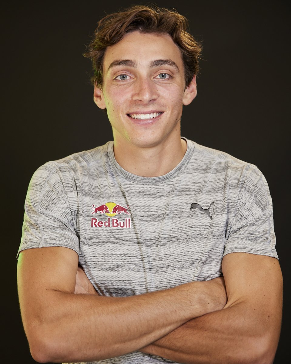 Smile if you're a 2023 <a href="/Diamond_League/">Wanda Diamond League</a> Champ! 💎

📷 <a href="/BAlyssaTrofort/">Bee Trofort-Wilson</a> 

#PreClassic #EugeneDL 🇺🇸