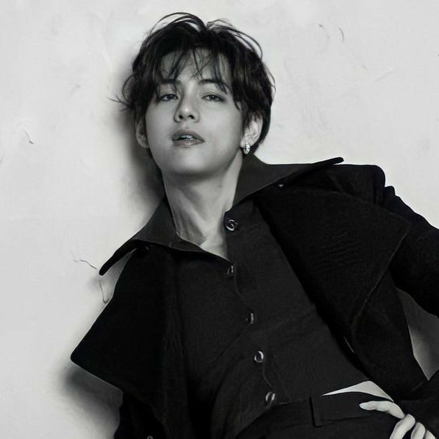 updatecultura's tweet photo. TOP PERSONALIDADES DO K-POP

5 • V (BTS) https://t.co/X9XqgyF1y1