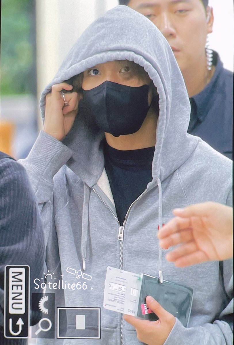 Satellite_66's tweet photo. 230918 GMP 입국 PRE

🤲🏻

#HAECHAN #해찬 #ヘチャン #NCT127 https://t.co/YtiZQ2KTBi