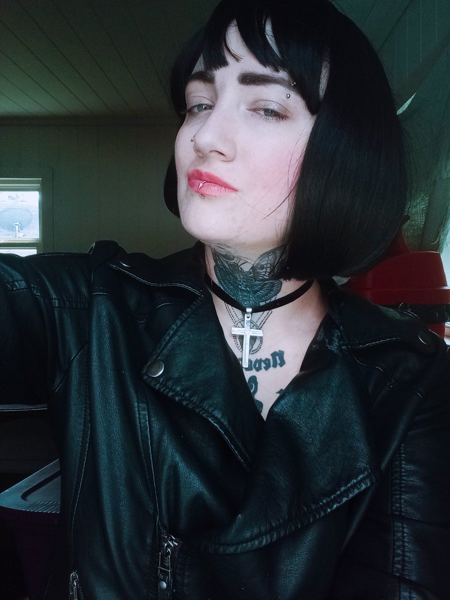 MultifandomCos1's tweet photo. #elizabethsherman #lizsherman #hellboy #hellboy2thegoldenarmy #hellboy2 #cosplay https://t.co/DoRliviFn2