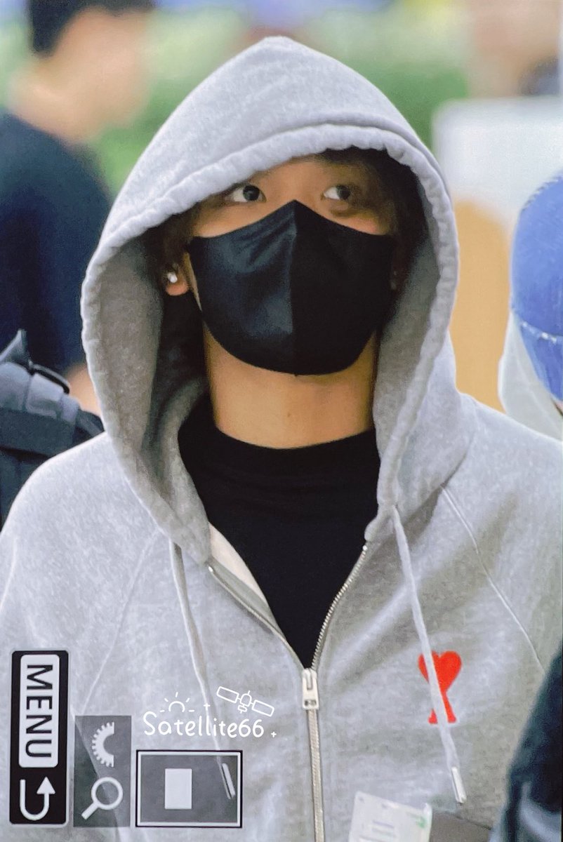 Satellite_66's tweet photo. 230918 GMP 입국 PRE

🤲🏻

#HAECHAN #해찬 #ヘチャン #NCT127 https://t.co/YtiZQ2KTBi
