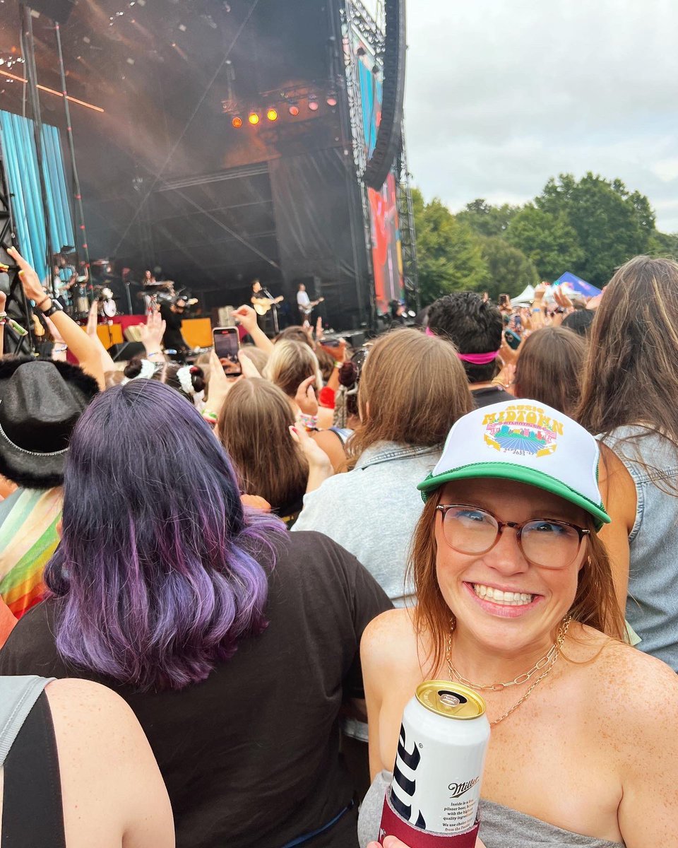 AlannahNicole98's tweet photo. rly only came for niall horan @NiallOfficial https://t.co/7YVPvXycb6
