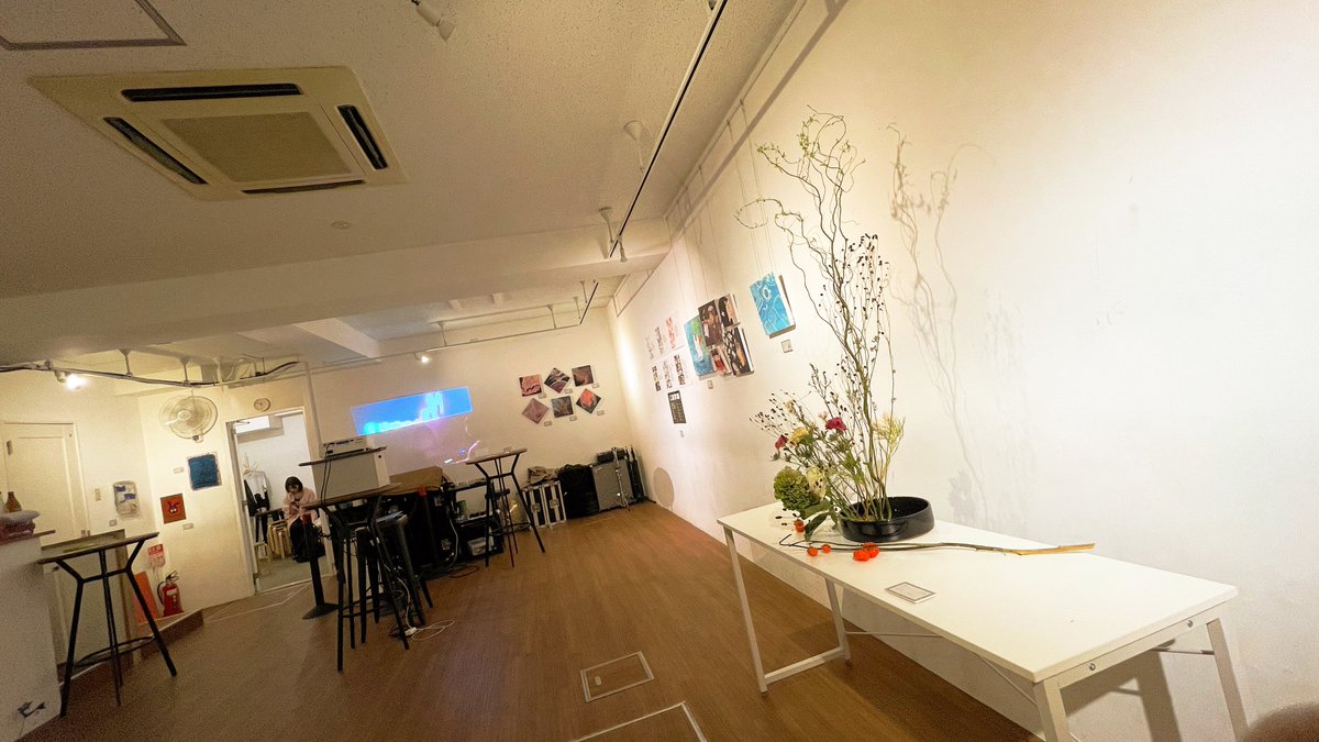 timetokyo's tweet photo. 本日から20日までtime TokyoではDNA. Exhibitionが開催中👩🏻‍🦰入場無料です📢皆さまでお越しくださいませ⚪︎ 各日よる22時まで⚪︎ https://t.co/h7BGoAT2ij