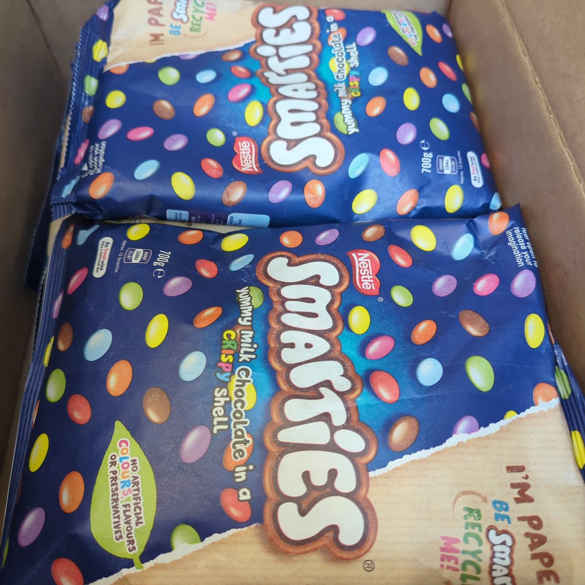 mlobrien1's tweet photo. Oh my Gawd, they've arrived!👏🏻👏🏻😘 Thank you @EdSmartSOS Courtney, Nick &amp; @davideedle. 

Just in time for #ITProfessionalsDay tomorrow too! 

 #edsmart https://t.co/1bY3E0JzBf