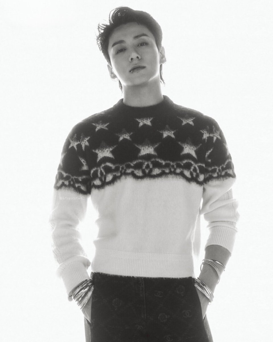 btspicstwt_'s tweet photo. [📸 PHOTOS] #JungkookxVogueKorea (without watermark) (1) https://t.co/w84hr9skPA