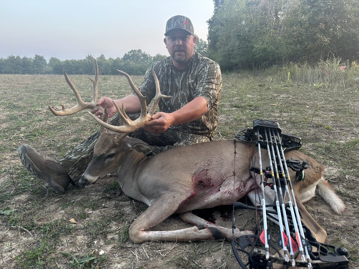 TyChown33's tweet image. The good lord blessed me again this evening. Heck of an animal, and a dang cool one at that!! Couldn’t have asked for a better outcome. Thank ya good lord. #TagPunched