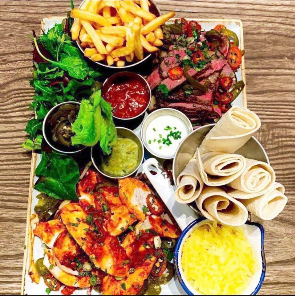 thefatboar's tweet image. 🌯⭐F A J I T A - T U E S D A Y⭐🌯

It's Fajita Tuesday...featuring sizzling hot fajitas served with all the trimmings for just £18 with a choice of either Wrexham lager, house wine, cocktail or a soft drink...

Available 12-9pm

Book your table now! 🌮🍴