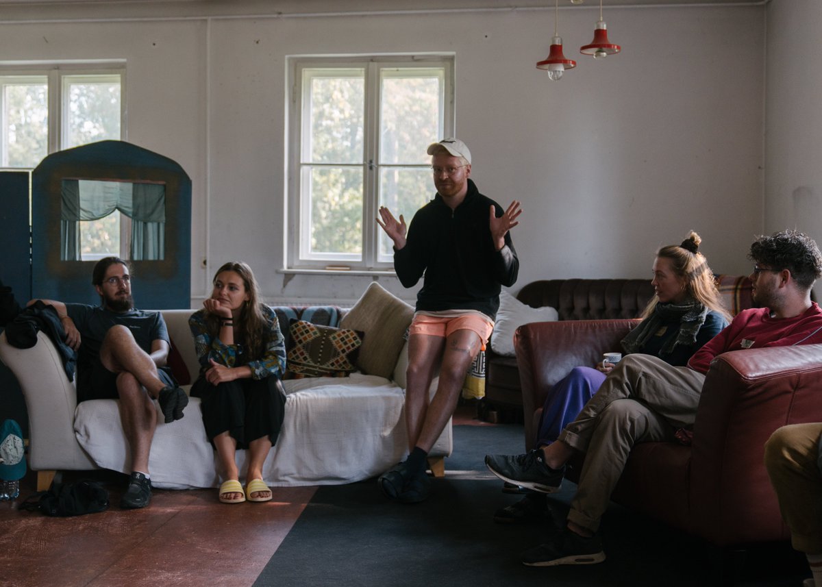 freelance.underground tweet media