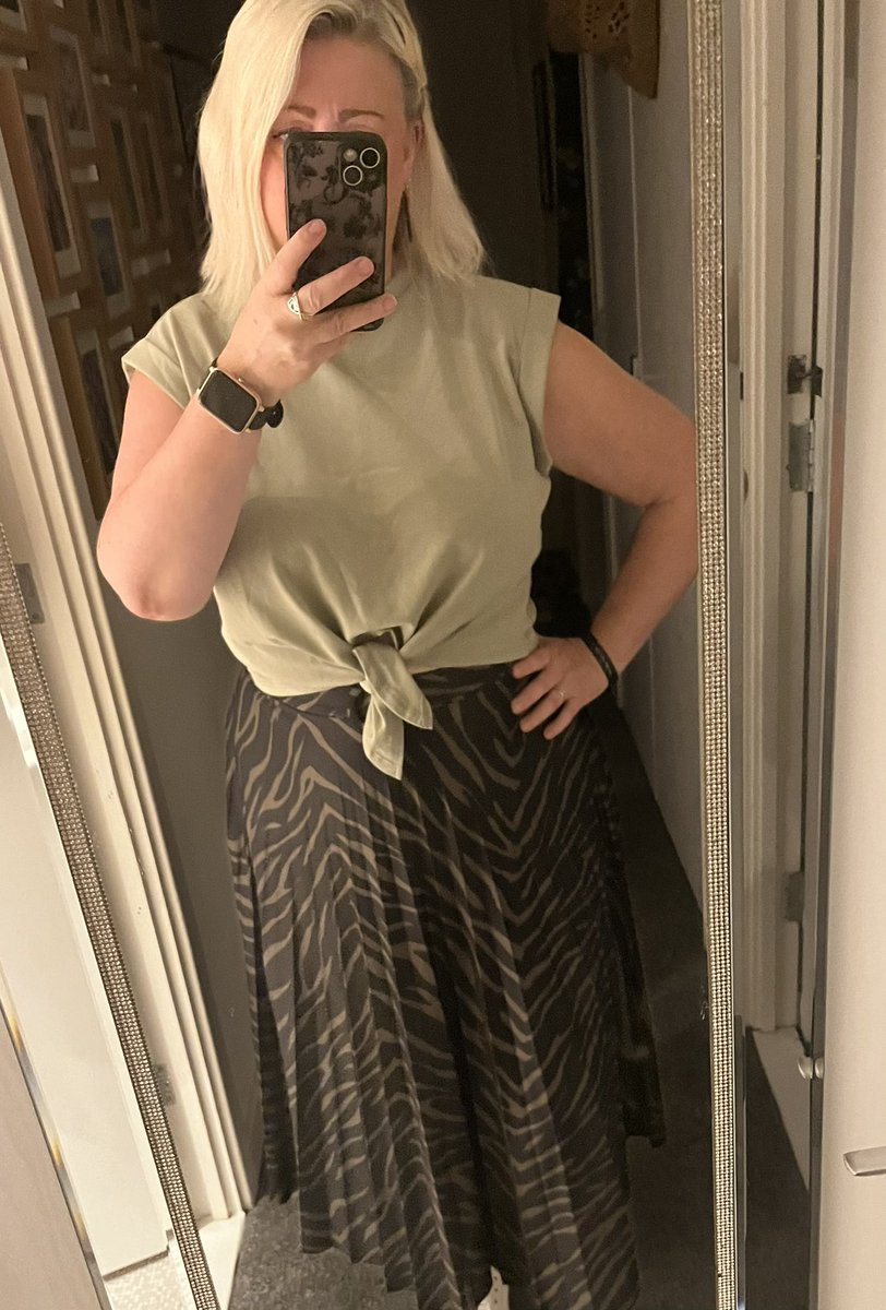 Ćh💋ryl 👩🏼👗 tweet media