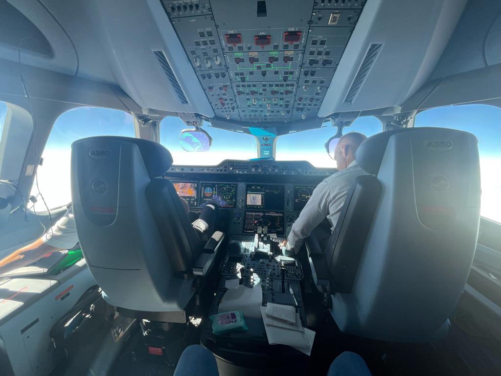 Des airs de super lundi ! Bonne semaine en 👟à tous 🤩🚀
📸 <a href="/ThomasRenaultOF/">Thomas Renault</a> 👏