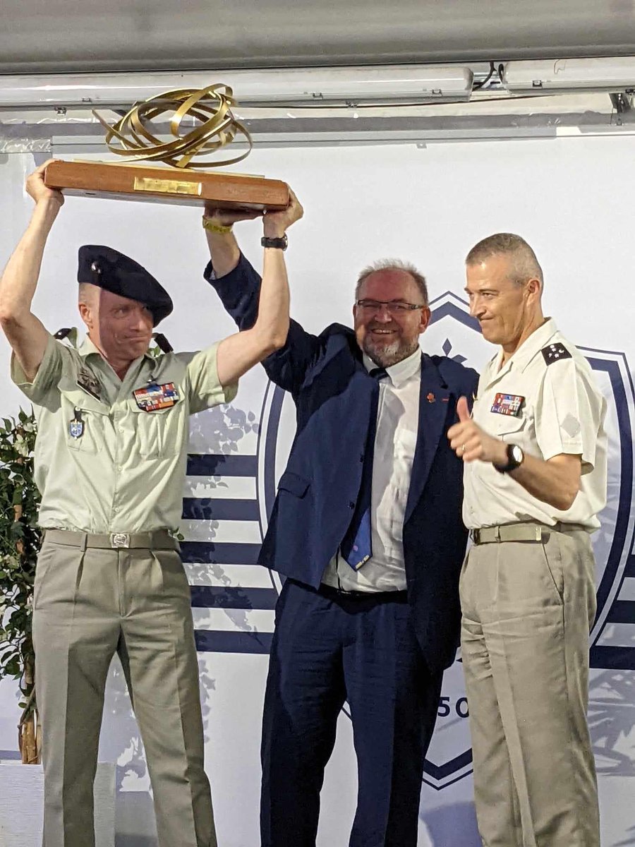 Parce que l'organisation du #CMMR2023 ne s'est pas faite seule...
Nous mettons aujourd'hui à l’honneur la Ligue Régionale Bretagne de Rugby🏉
Merci à la ligue avec ses 66 clubs qui prouvent chaque jour que la Bretagne est une terre de rugby, sans qui le CMMR n'aurait pu exister!