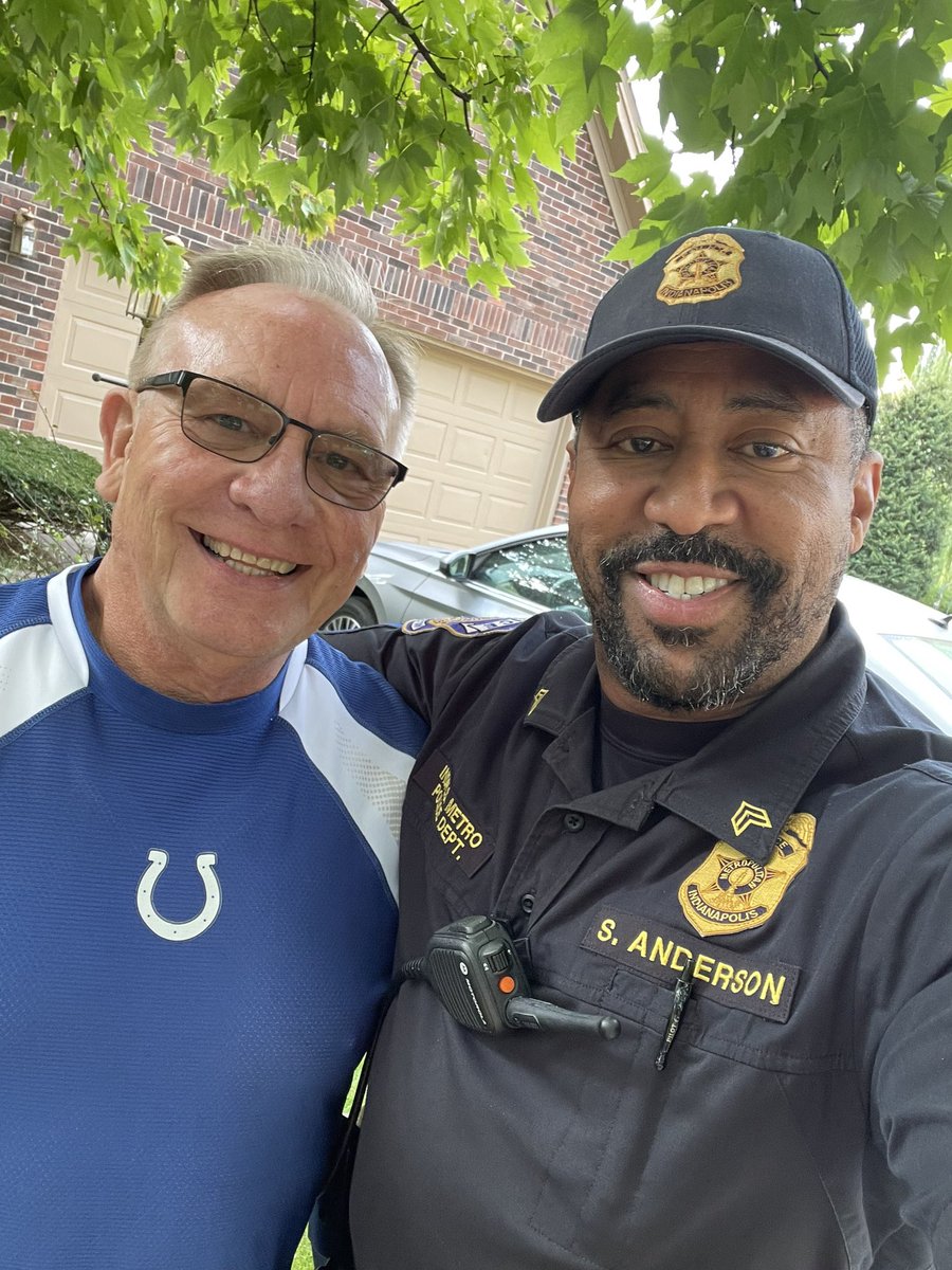IMPDNW's tweet photo. We had a wonderful time this evening with our friends at an ice cream social. We can’t wait to do this with more neighborhoods in the Northwest District very soon! 

#TheGreatNorthwest
#PoliceCommunityPartnership https://t.co/JKay6h2GCW