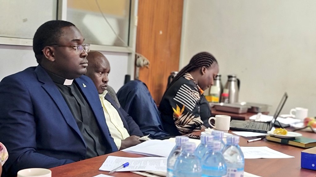 Rev.Nathan Balirwana Mugalu (@mugalunathan) on Twitter photo At the National level validation meeting for Freedom Fund Hotspot strategy on address Child early forced marriage and union CEFMU validation meeting at <a href="/Mglsd_UG/">Ministry of Gender, Labour and Social Development</a>
We are targeting the prevention rather than response strategy. <a href="/nankunda20/">Hope Nankunda</a> <a href="/FamilySalvation/">Family Salvation Foundation Uganda</a> <a href="/counsellingug/">Uganda Counselling Association (UCA)</a> At the National level validation meeting for Freedom Fund Hotspot strategy on address Child early forced marriage and union CEFMU validation meeting at <a href="/Mglsd_UG/">Ministry of Gender, Labour and Social Development</a>
We are targeting the prevention rather than response strategy. <a href="/nankunda20/">Hope Nankunda</a> <a href="/FamilySalvation/">Family Salvation Foundation Uganda</a> <a href="/counsellingug/">Uganda Counselling Association (UCA)</a>
