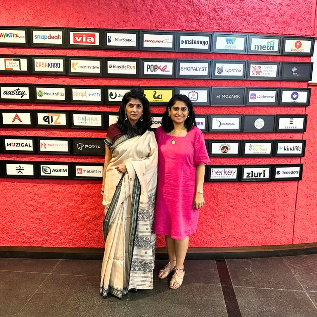 @Radhikaaggarwal , @DikshaPande3, @prernaj87, @Malini_as - women in pink in full force! 

Great to host you at the Kalaari office.

#WomenInBusiness #startups #founders #womenfounders #ceo #womencommunity