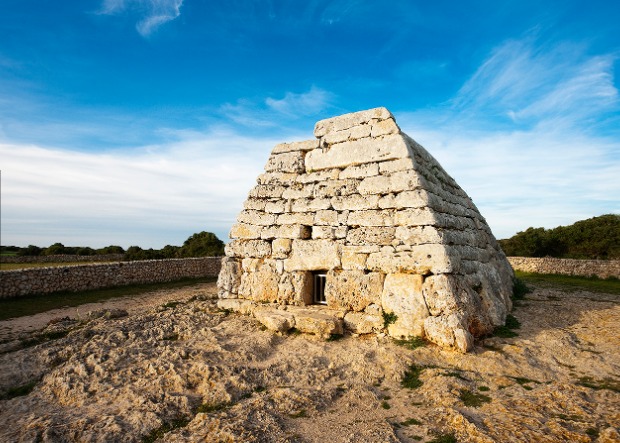 culturagob's tweet photo. 🗞️ España alcanza con #MenorcaTalayótica la 50ª inscripción en la Lista del #PatrimonioMundial de la @UNESCO 

✅ España se sitúa entre los cinco del mundo con más bienes registrados y uno de los más reconocidos a nivel internacional
https://t.co/UVogQxITjD https://t.co/zOiopYz8xz