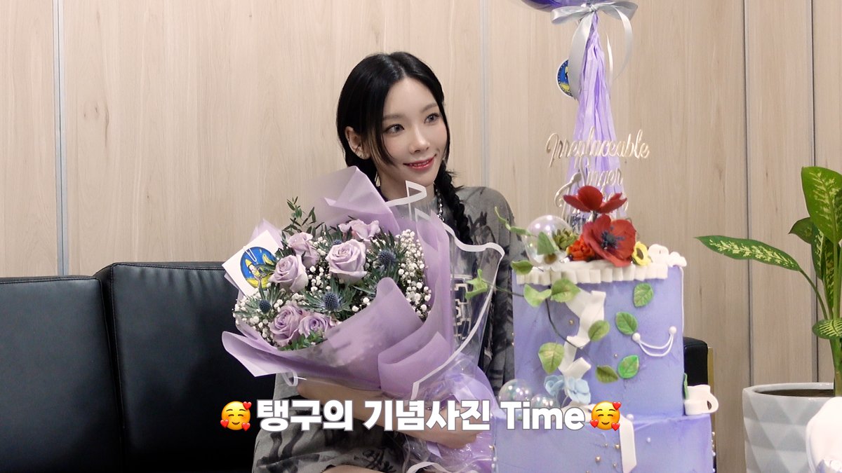 여기 대왕 바나나 있는데?😮🍌 | TAEYEON CONCERT in MANILA | ‘The ODD Of LOVE’ EP.09

youtu.be/uYA7FOxz1Tk

#태연 #TAEYEON #TheODDOfLOVE #TheODDOfLOVE_in_MANILA
#TAEYEONCONCERT_TheODDOfLOVE
#Behind