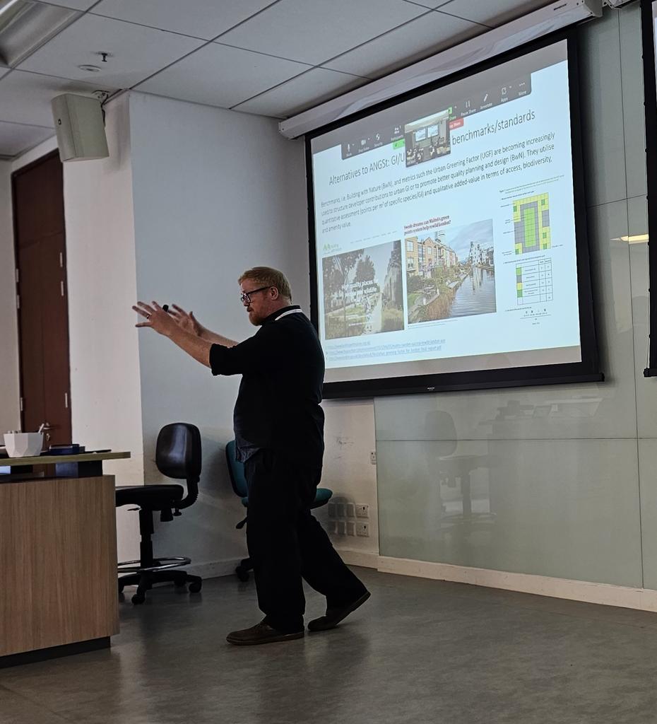 Delivered a lecture today on #naturebasedsolutions for the course <a href="/Mell_GIPlanning/">Ian Mell</a> is teaching at University of Hong Kong (HKU), and got to watch Ian deliver a very interesting (and animated!) lecture on #greeninfrastructure planning in the UK. Thank you for having me!