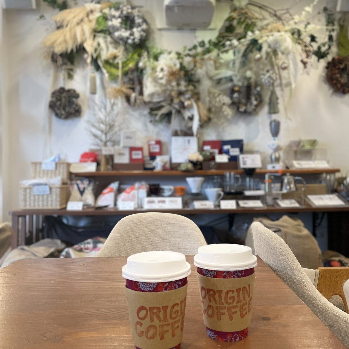 saori_kwgc's tweet photo. りょっぴのイベントからstartして
ずっと気になってて行けてないお店巡り☕️✨️
👦🏼はじぃじとばぁばにお任せして、久しぶりの𝐟𝐫𝐞𝐞 day満喫できました🤩
充実した1日だったー♡♡
楽しかった🥰感謝だな🙏✨️
#こほりや
#黒蜜きなこ
#オリジンコーヒー
#ORIGINCoffee https://t.co/Bo04WgJOeT