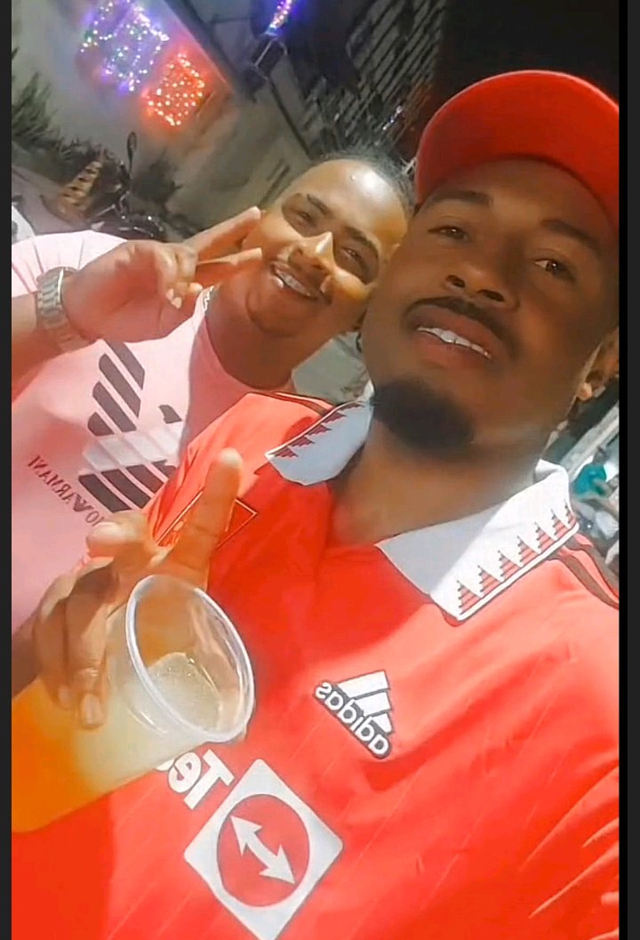 CopacabanaFire's tweet photo. Ninguém abraça o papo no quitungo e Guaporé mau de vcs e azar que a gente tá dormindo Sabemos quem e quem e esses da foto e melhor meter o pé enquanto e tempo papo só 🖕🖕🔪  não vem falar que e morador eu rodo qtg Guaporé e Divinéia todos os dias sei MT bem quem são vocês https://t.co/n27oSuHWX8
