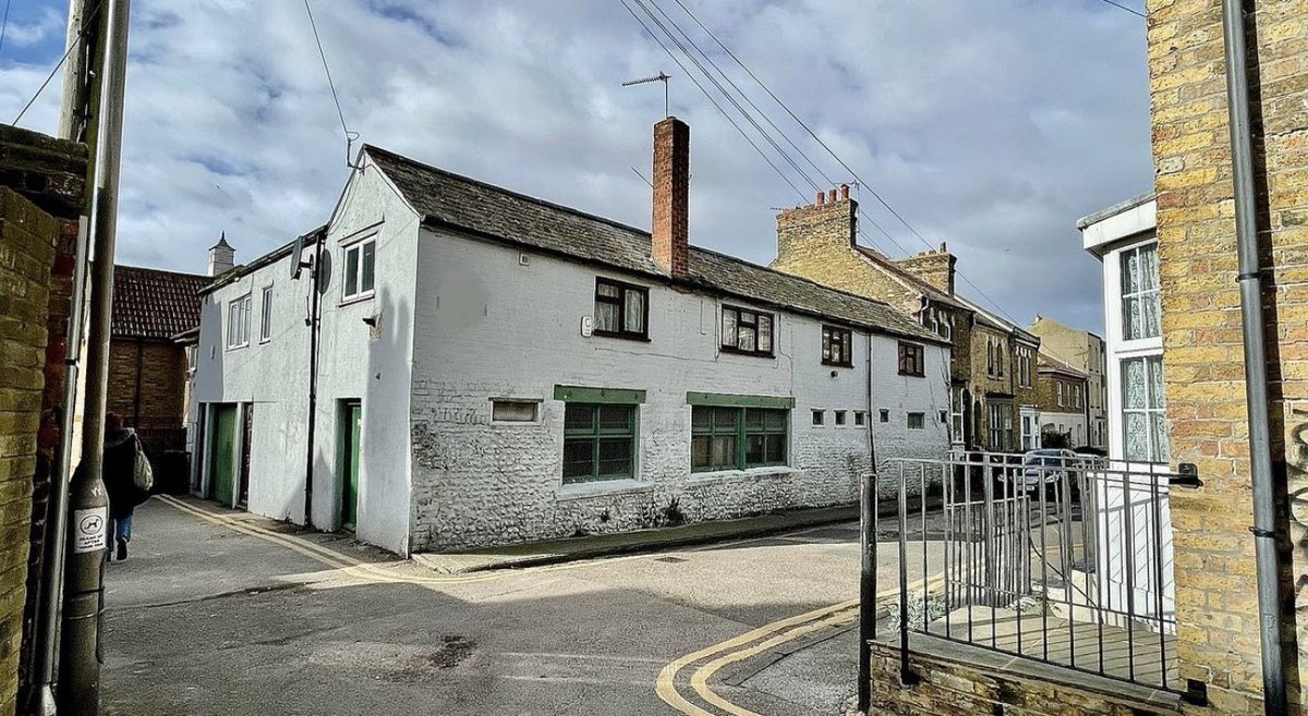 formationCon's tweet photo. Our project in Ramsgate after nine months. We have turned this old work shop into eight luxury flats. Thank you to all involved. @Channel4 Great British Home Restoration coming soon! https://t.co/oPwU3dqLe9