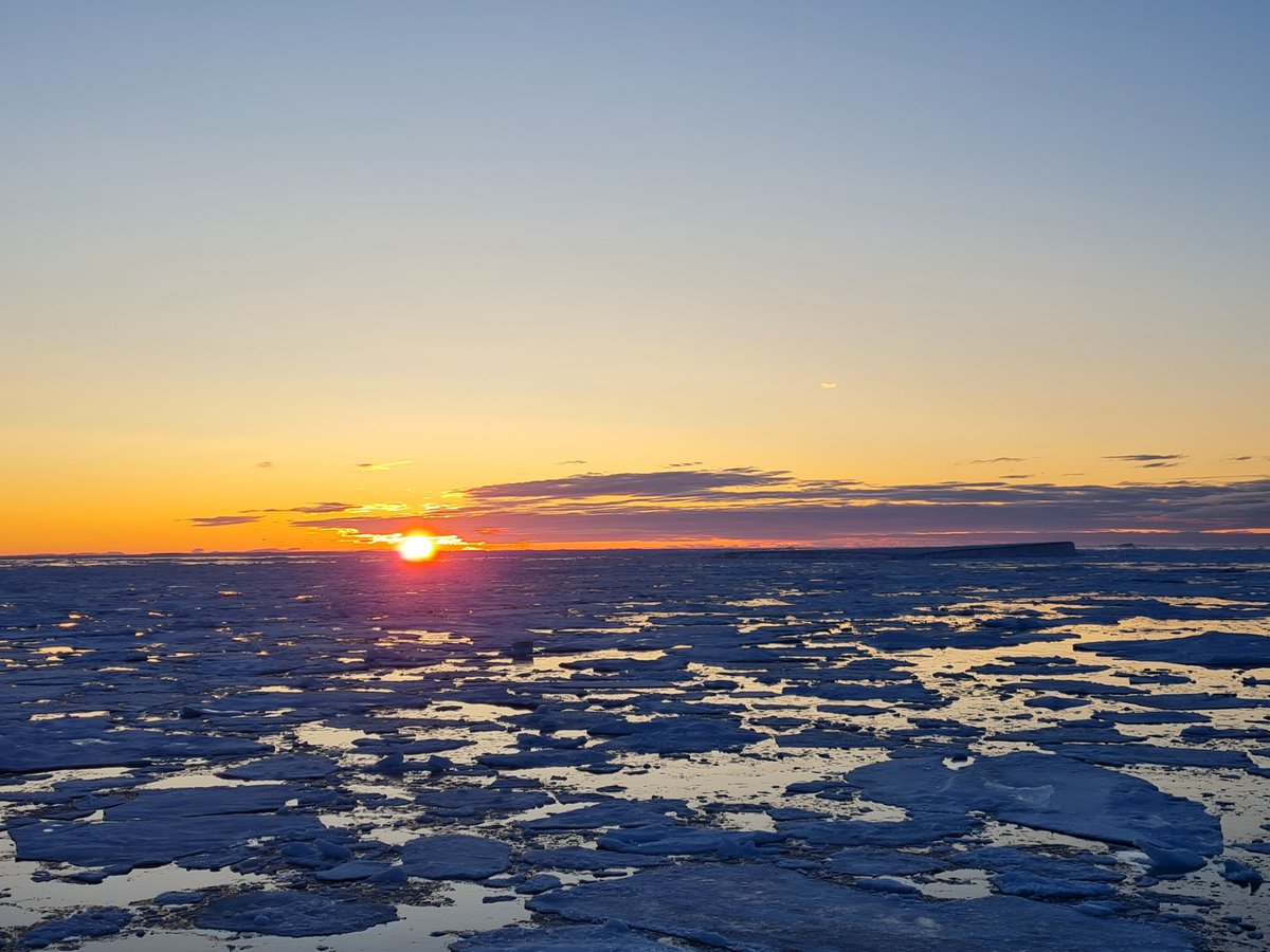fisserhenrik's tweet photo. #FramStraitNPI 2023 ๐ถ
The ice team's work:
+ 7 sea ice stations on drift ice and on fast ice.
+ 37 icebergs registered.
+ Sea ice observations during satellite overpasses.
+ Strategic support with @CopernicusEU data.
Thanks to @OceanSeaIceNPI et al. - it has been fantastic. https://t.co/z75gLkavK3