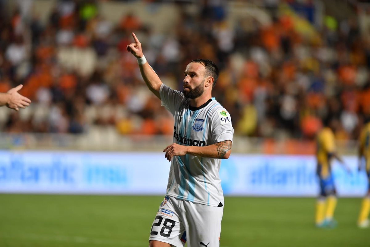 MathieuVal8's tweet photo. We would prefer to get 3 points but we remain undefeated this season. We keep pushing together as a team and we will continue to progress. Let’s go #Apollon 🔵⚪️ https://t.co/UOdBpxstxI