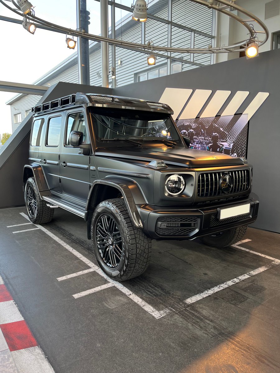 Listers Mercedes-Benz tweet media