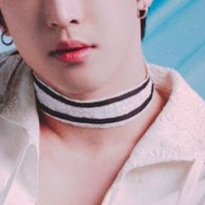 doyaloops's tweet image. this look is actually insane... 

1. the tie front top (THERE'S NOTHING UNDER THERE)
2. the ribbon(?) criss-crossing up his arms
3. lace choker!!
4. insane face card (+the softest looking hair i've ever seen)

thank you to the stylist fr🙏🙏

#LEEDO #이도 #ONEUS #원어스